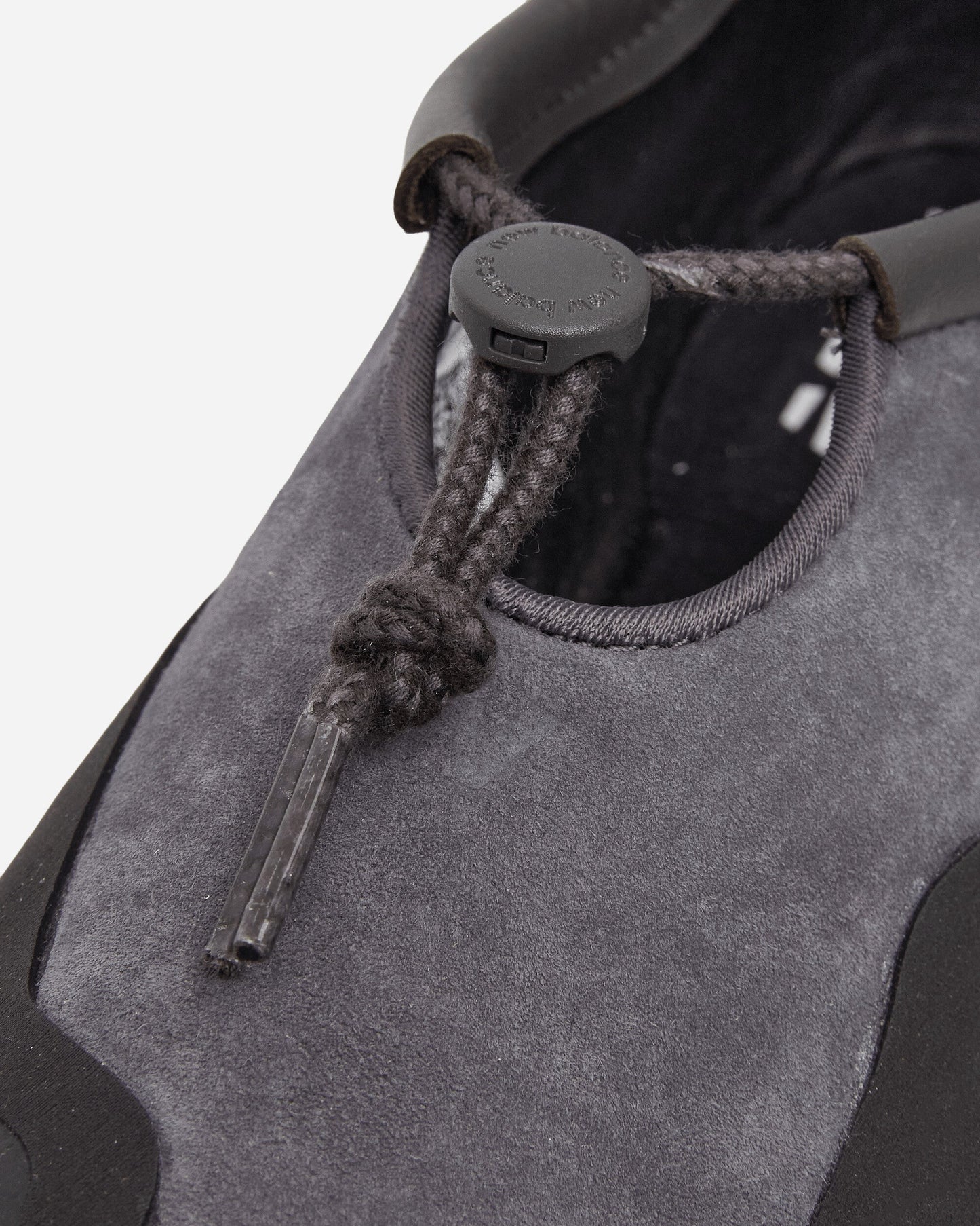 MT10T Sneakers Magnet / Black Cement