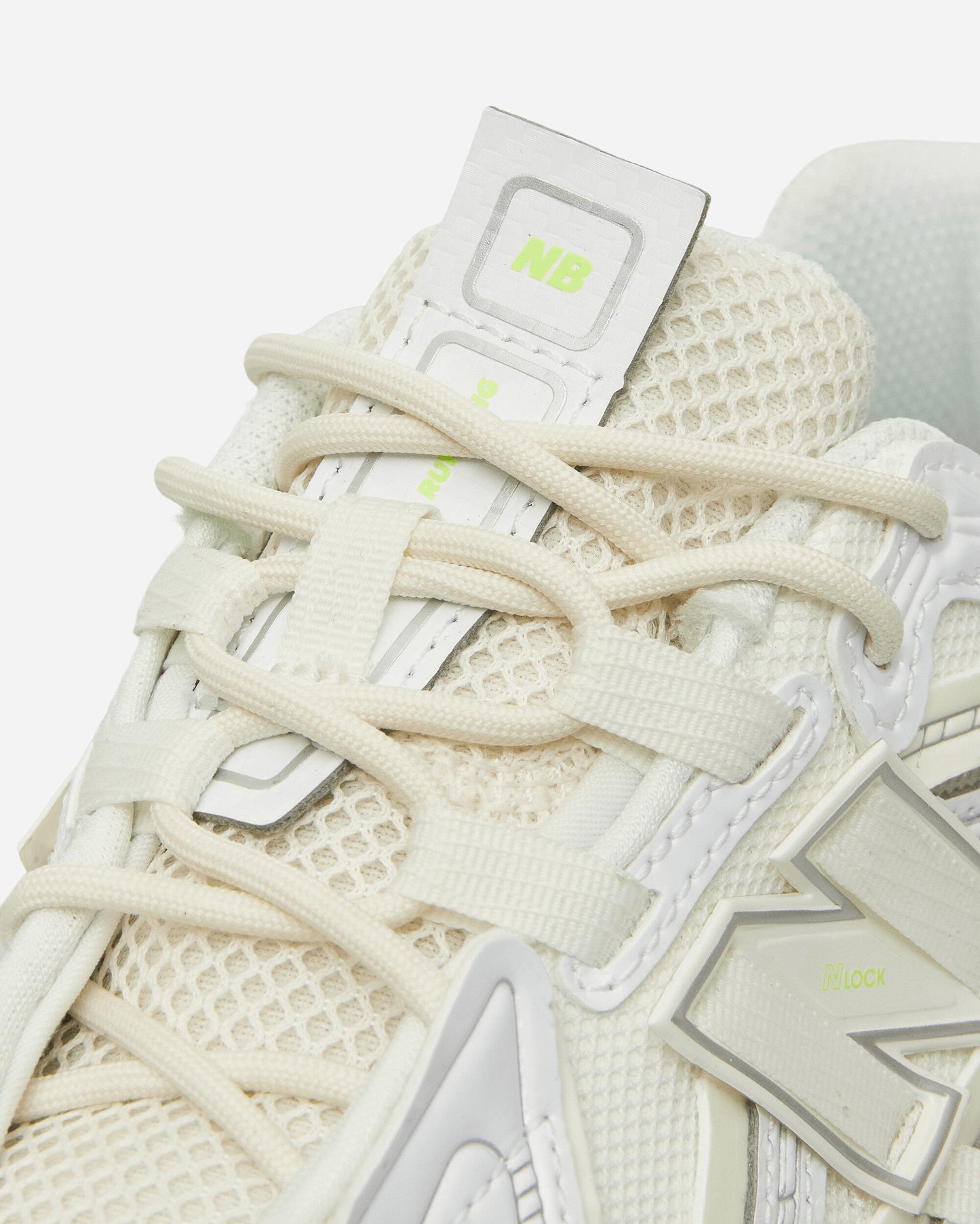 1906A Sneakers White / Mint Flash / Silver Metallic