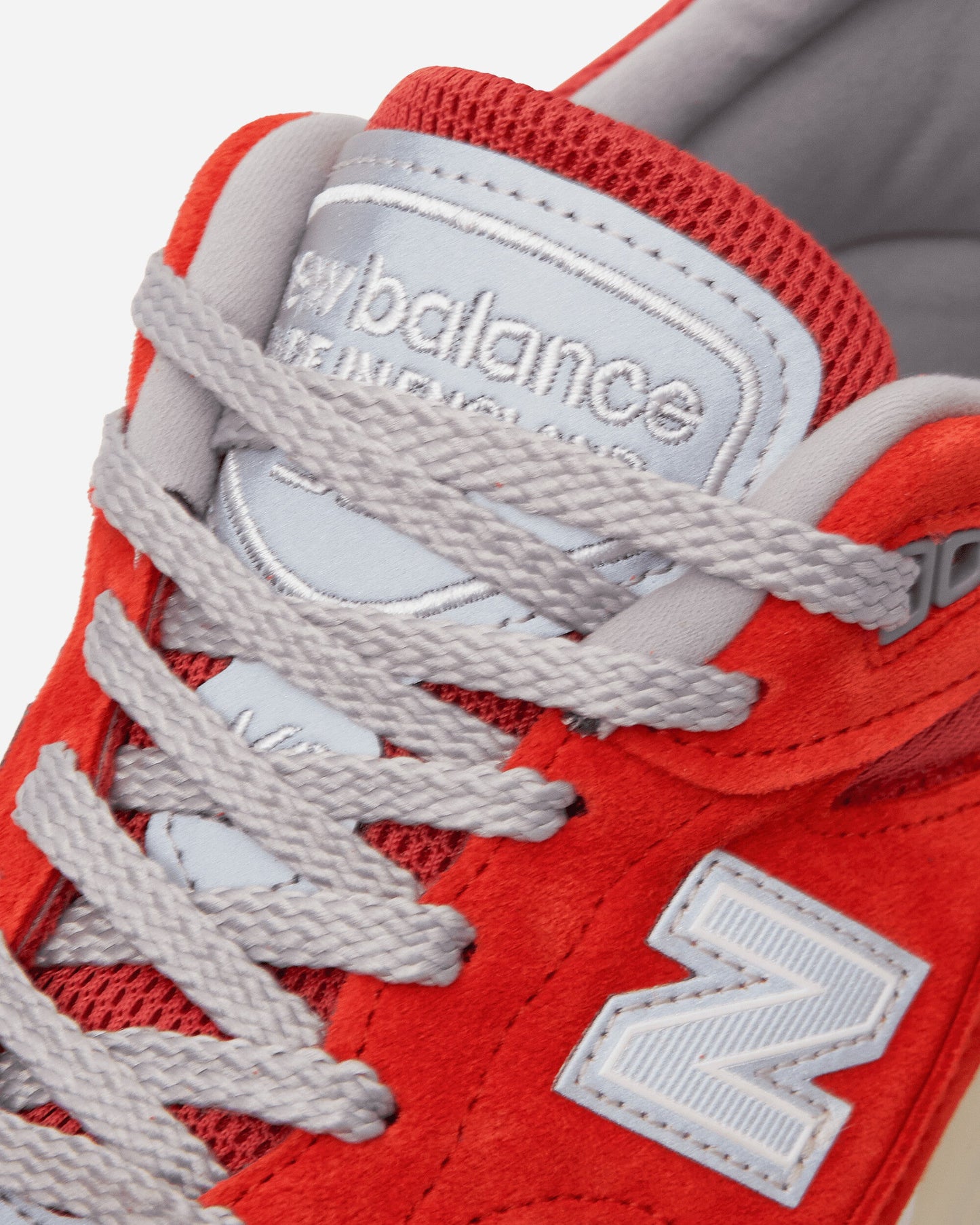Made in UK 991v2 Sneakers Grenadine / Fire Whirl
