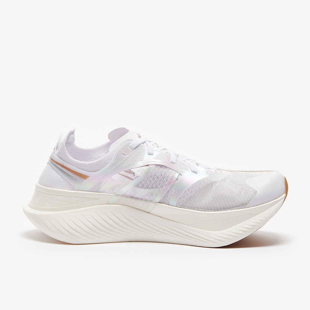 Saucony Endorphin Elite
