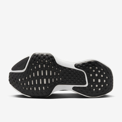 Nike Invincible 3 Wide - Black/White-Coconut Milk