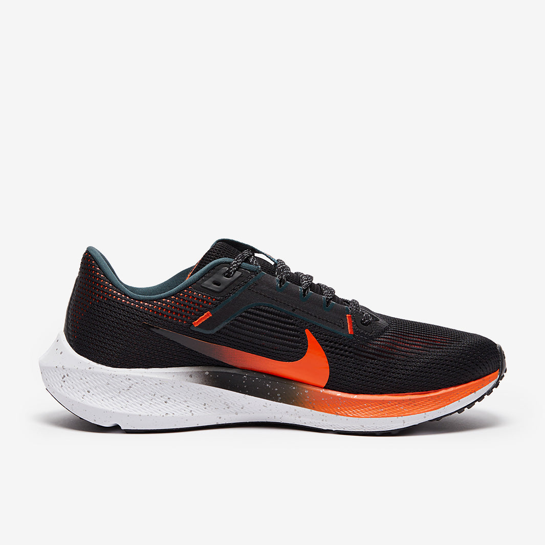Nike Pegasus 40 - Black/Safety Orange-Khaki