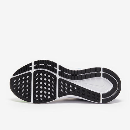 Nike Structure 25