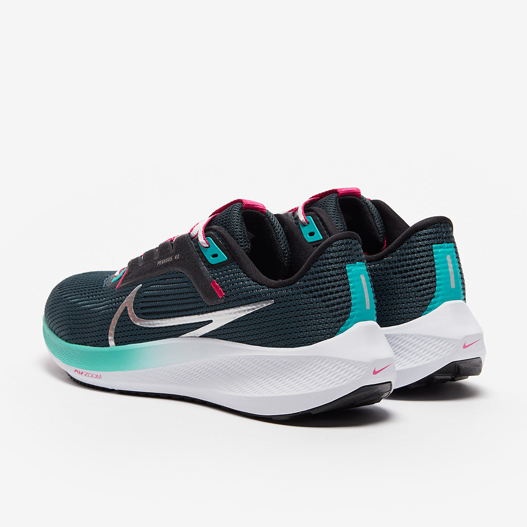 Nike Womens Pegasus 40