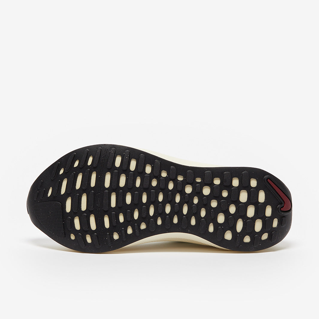 Nike Womens Infinity Run 4