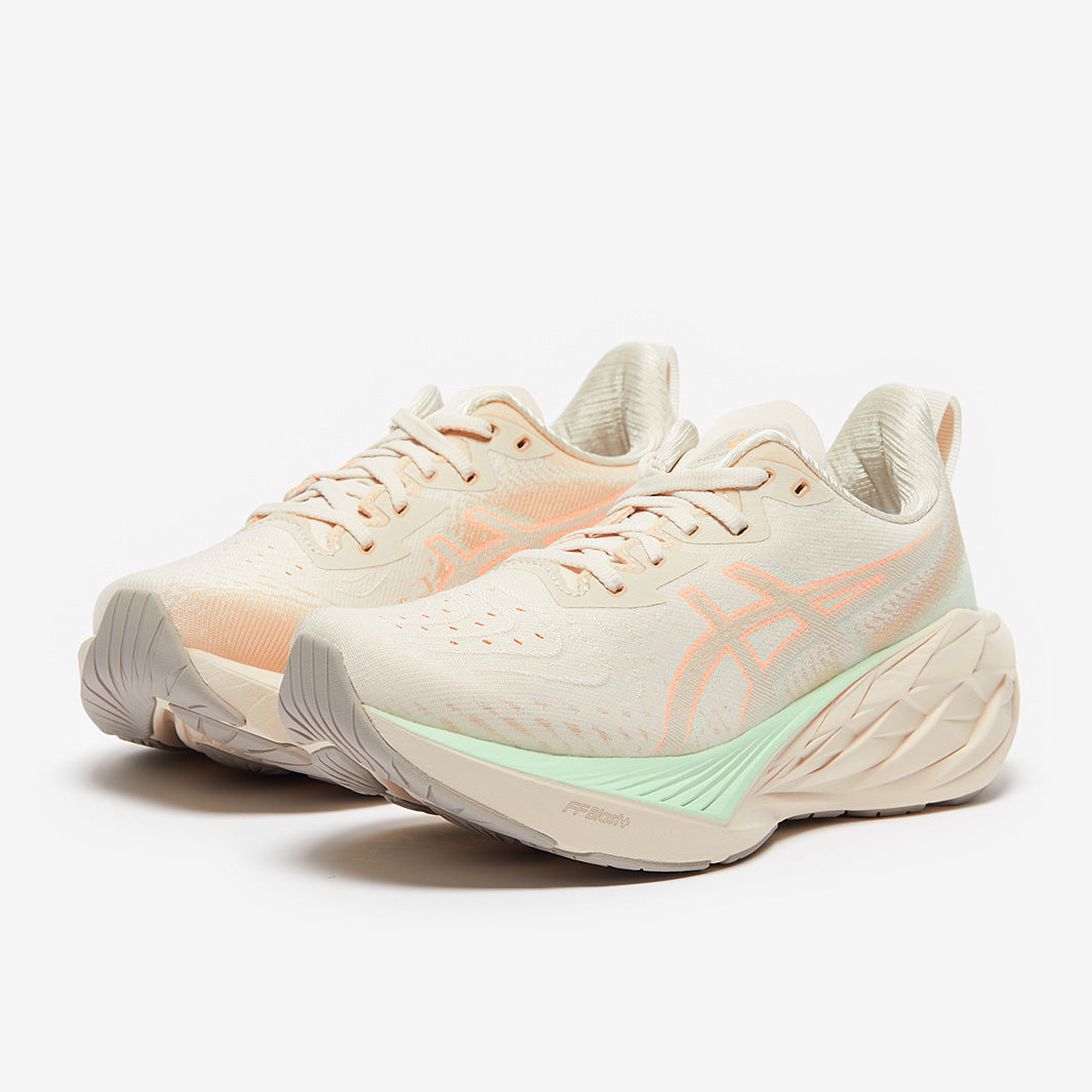 ASICS Womens Novablast 4