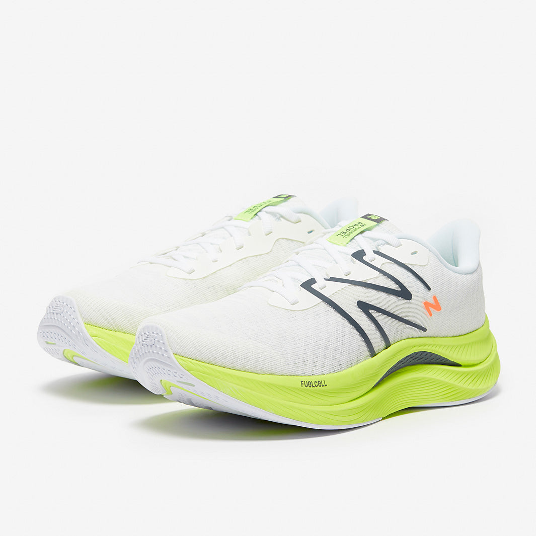 New Balance FuelCell Propel v4