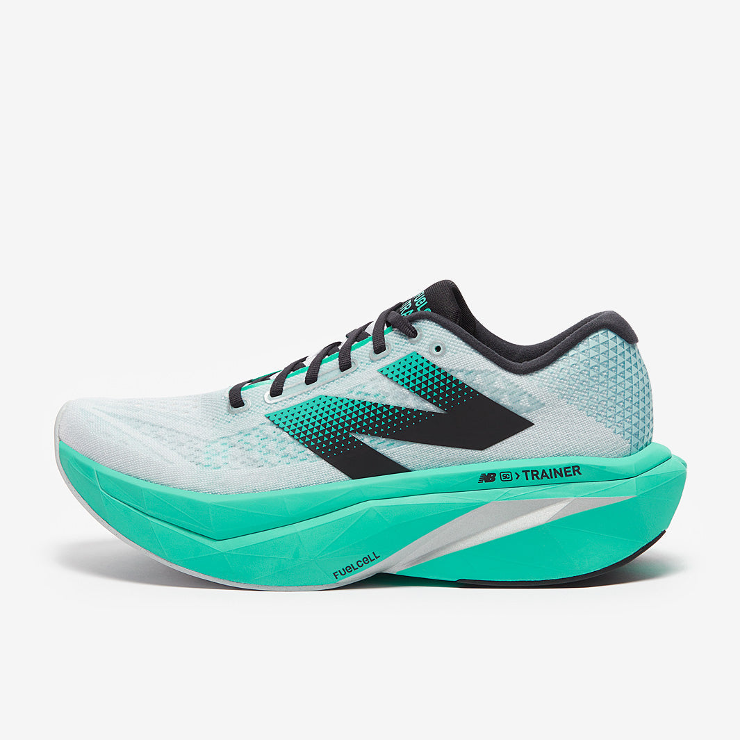 New Balance FuelCell SuperComp Trainer v3