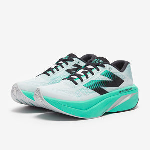 New Balance FuelCell SuperComp Trainer v3