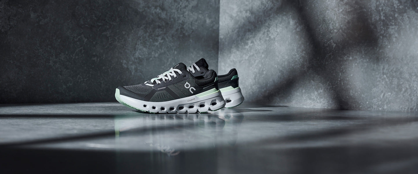 On Womens Cloudrunner 2 Wide