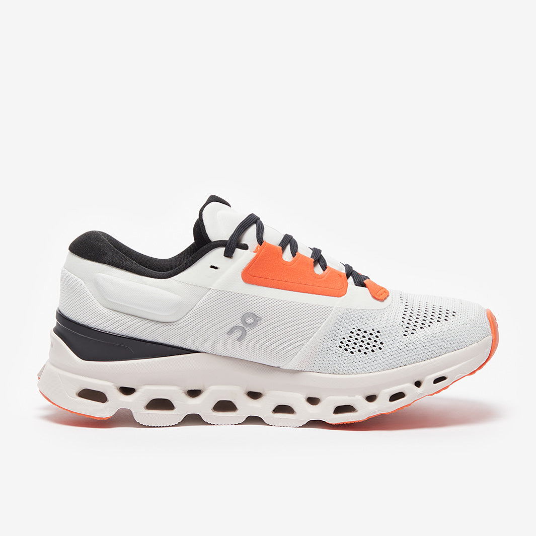 On Womens Cloudstratus 3