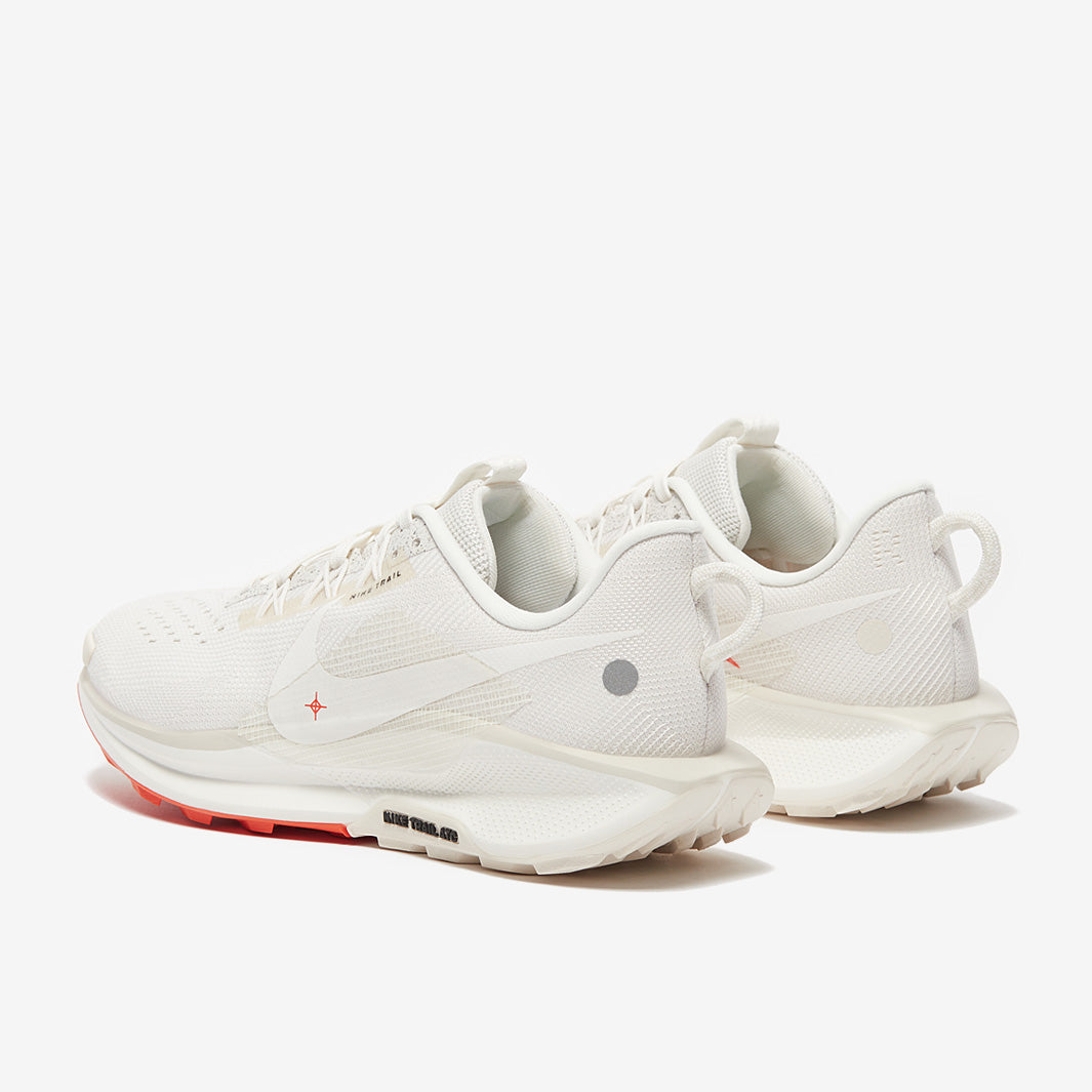 Nike Womens Pegasus Trail 5