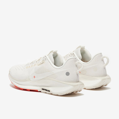 Nike Womens Pegasus Trail 5