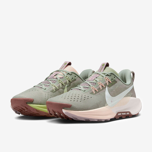 Nike Womens Pegasus Trail 5