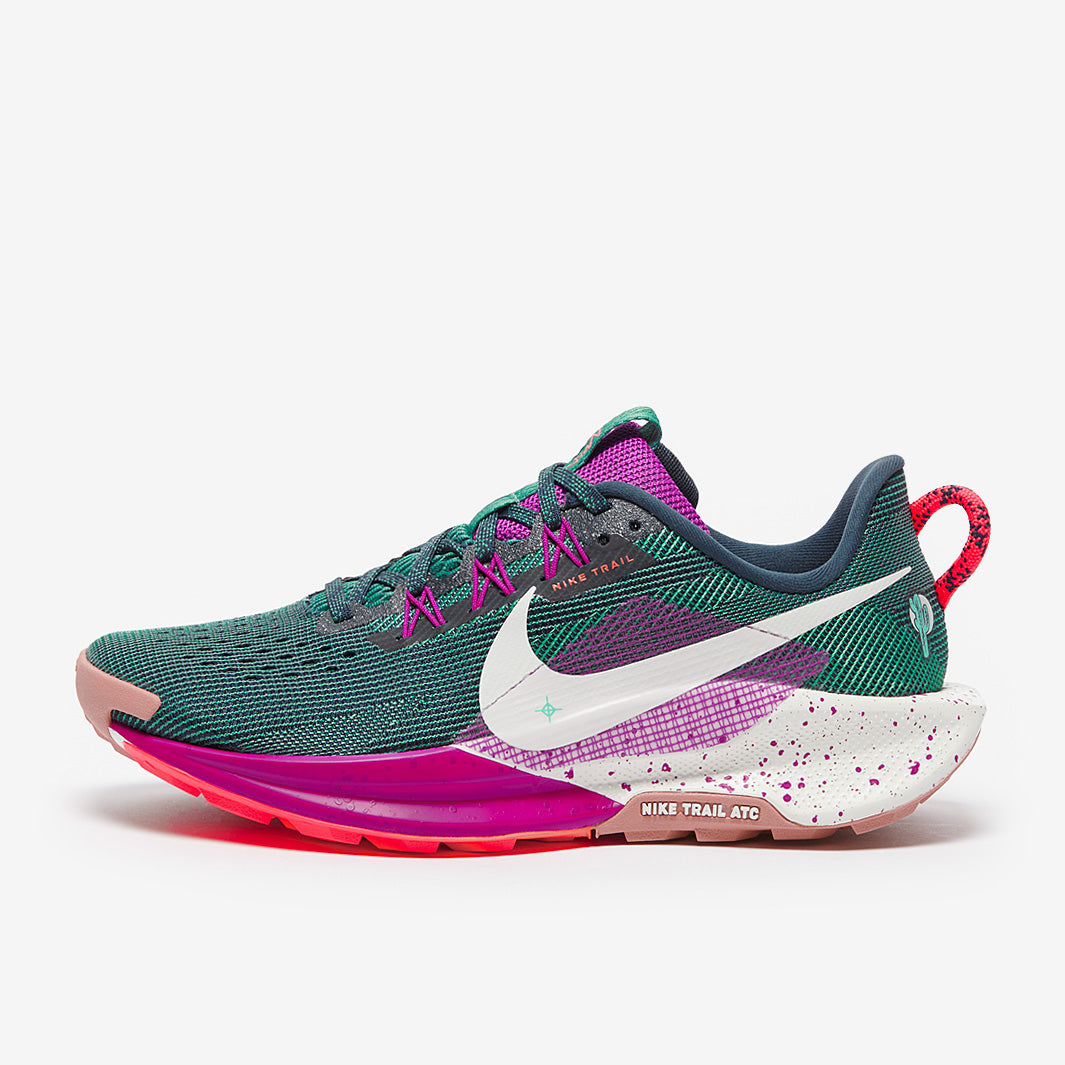 Nike Womens Pegasus Trail 5