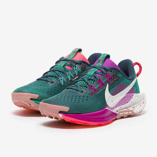 Nike Womens Pegasus Trail 5