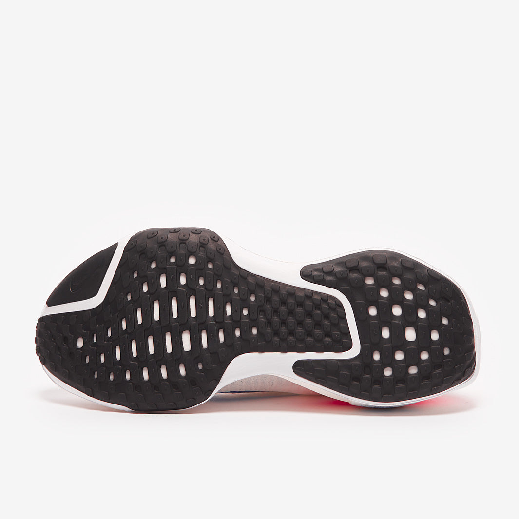 Nike Womens Invincible 3