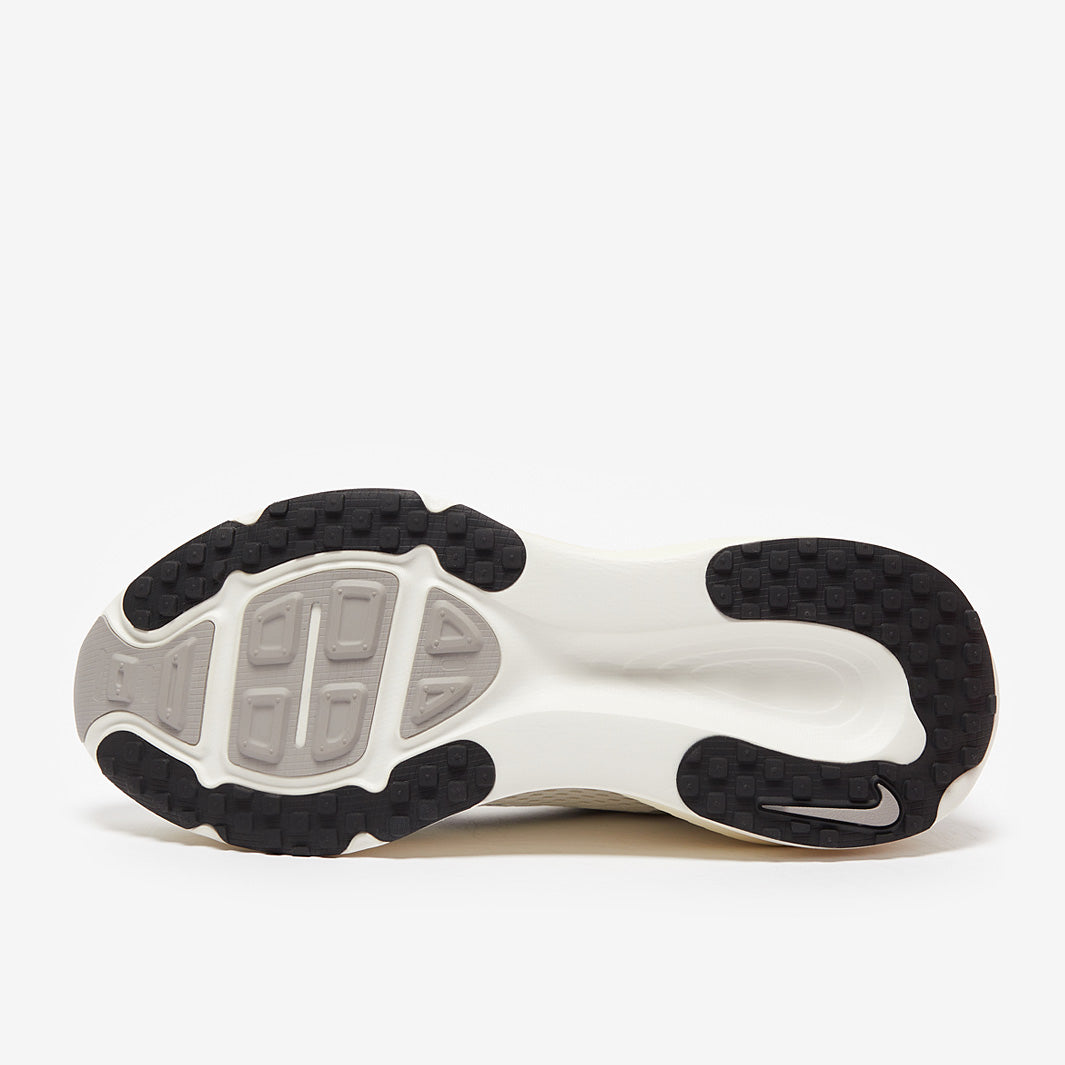 Nike Vomero 18