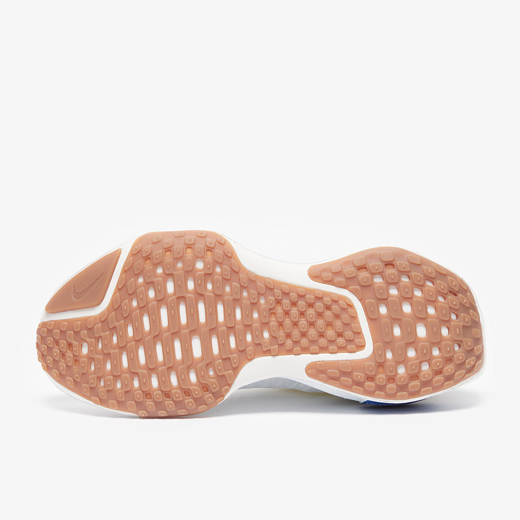 Nike Womens Invincible 3