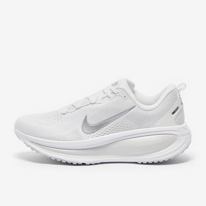 Nike Womens Vomero 18