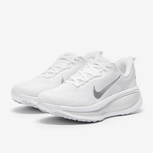 Nike Womens Vomero 18