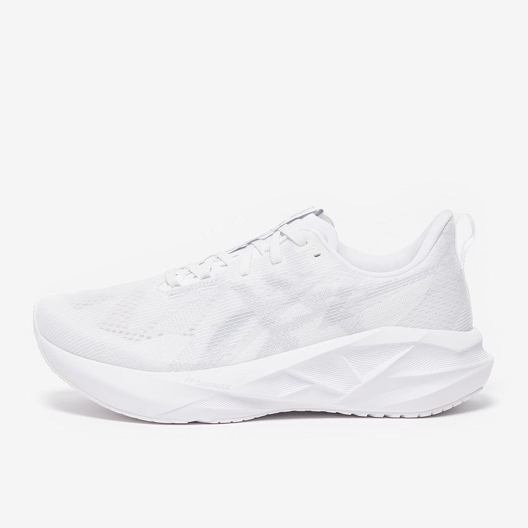 Asics Novablast 5