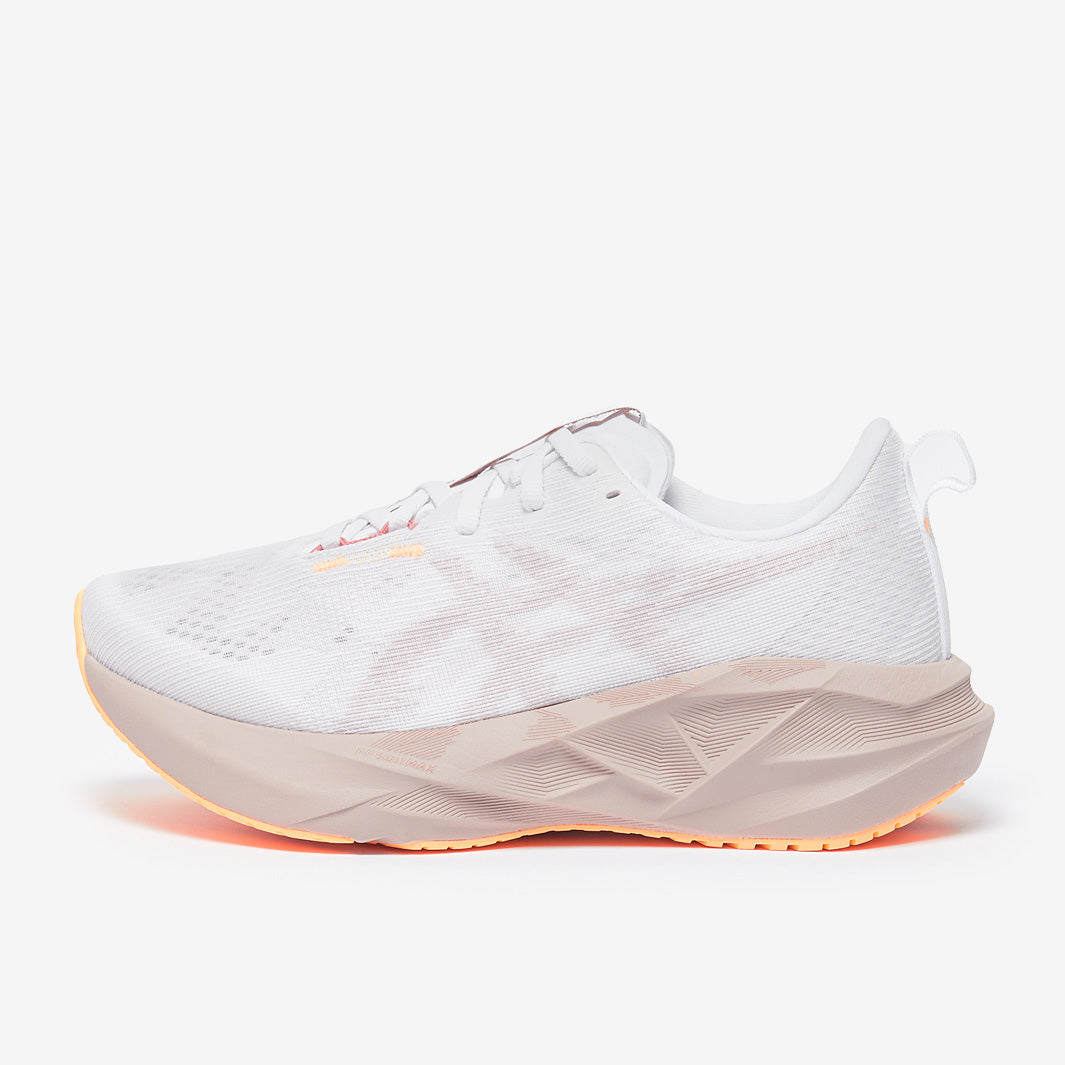 Asics Womens Novablast 5