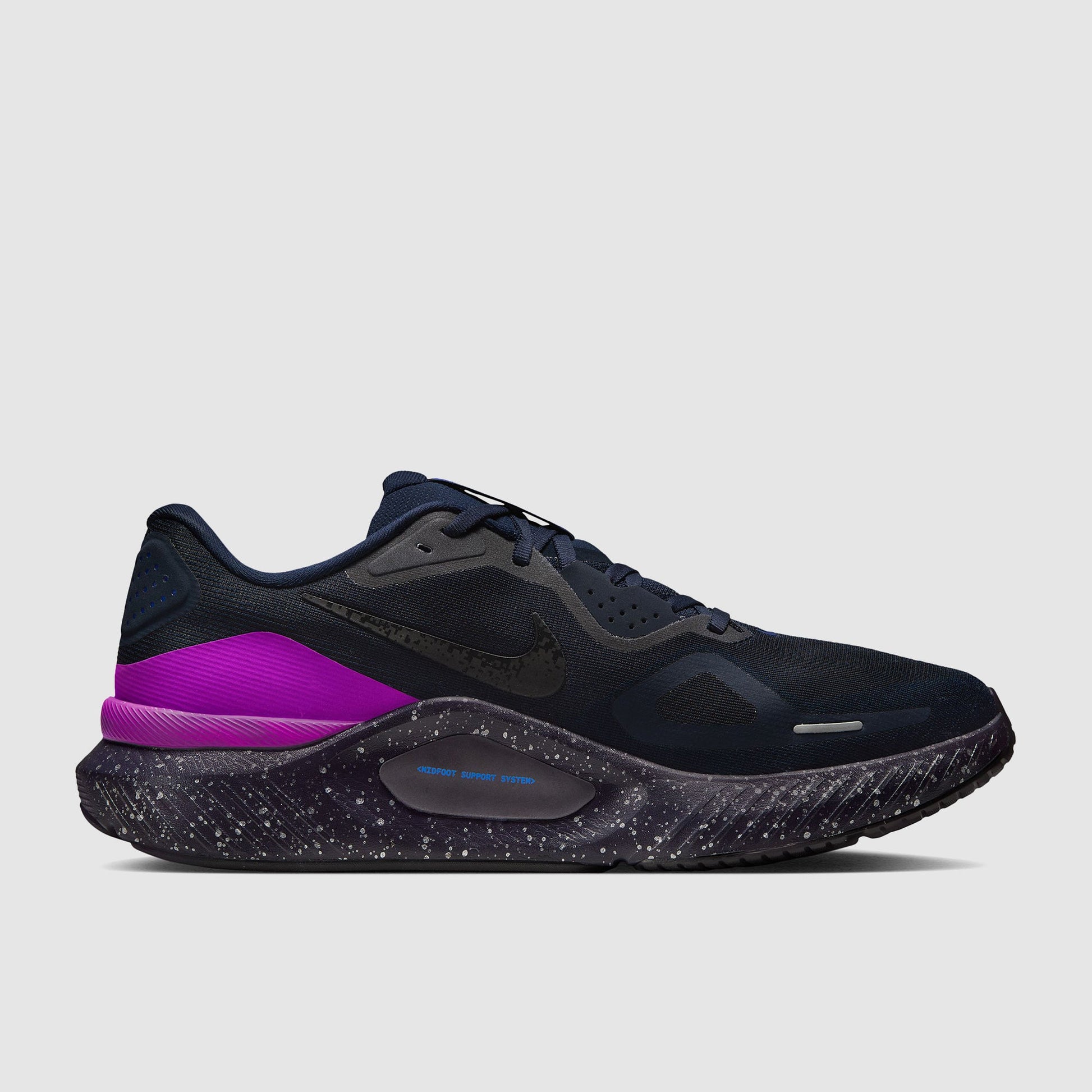 Nike Structure 26