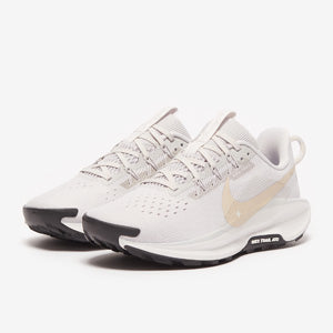 Nike Womens Pegasus Trail 5