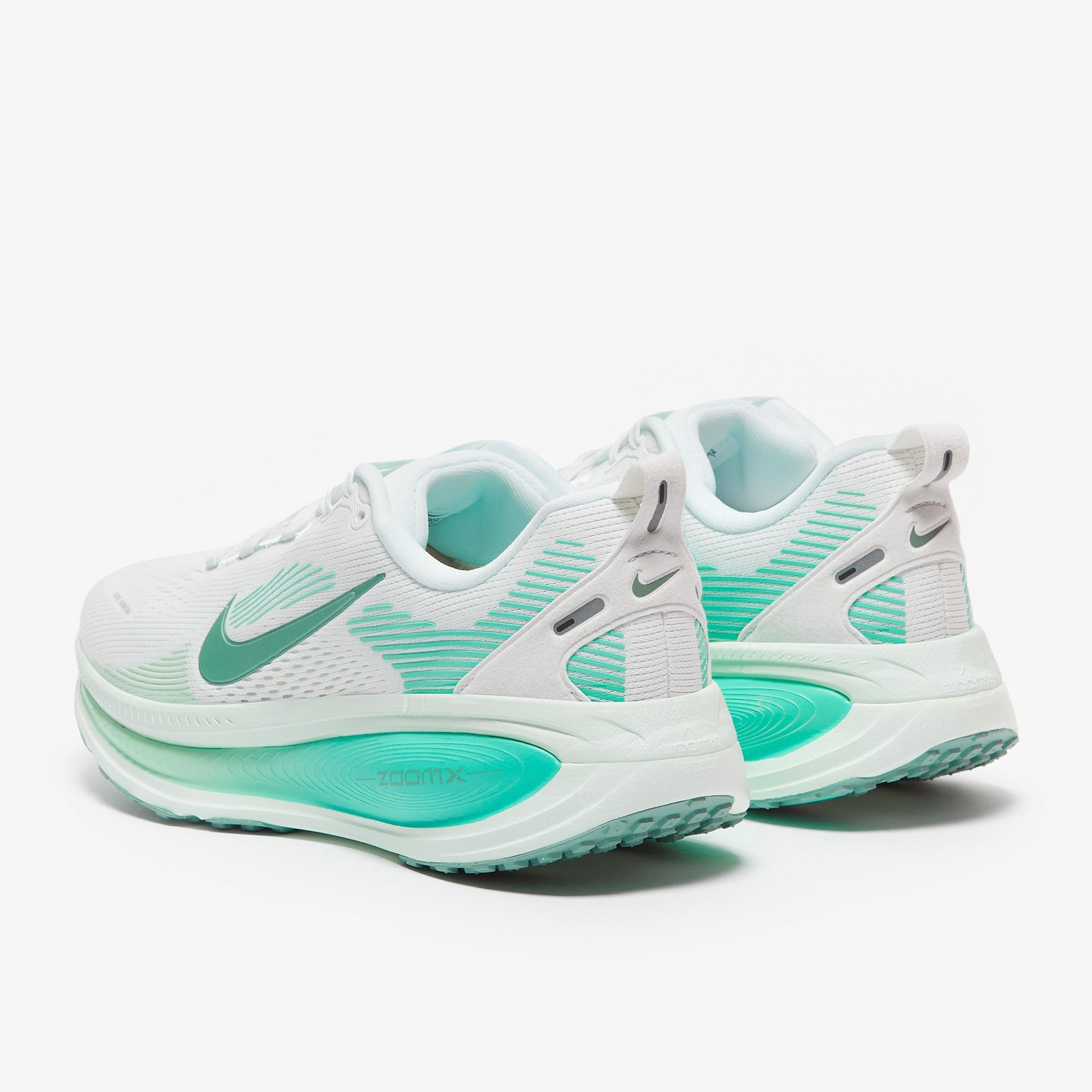 Nike Womens Vomero 18