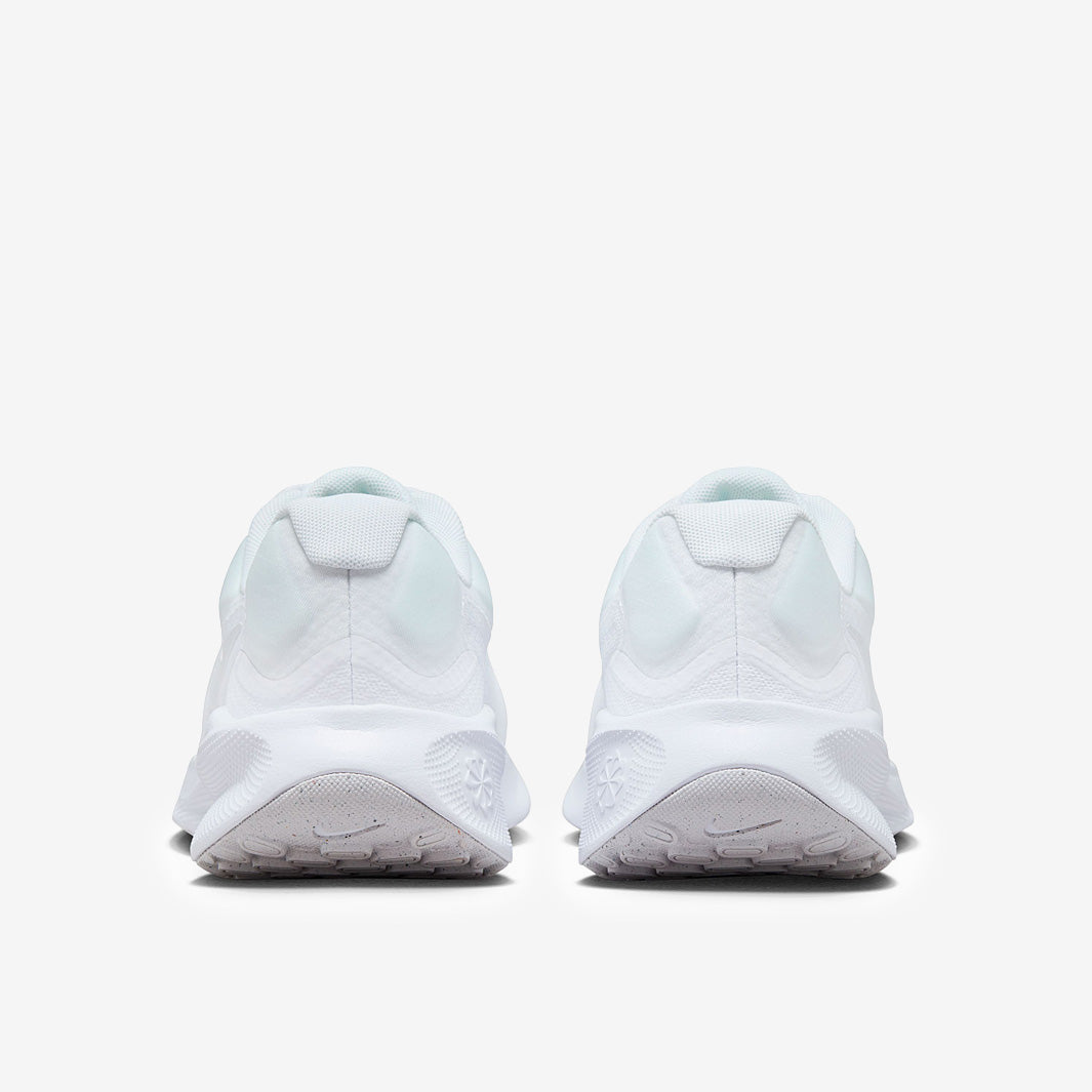 Nike Womens Revolution 7