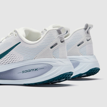 Nike Womens Vomero 18