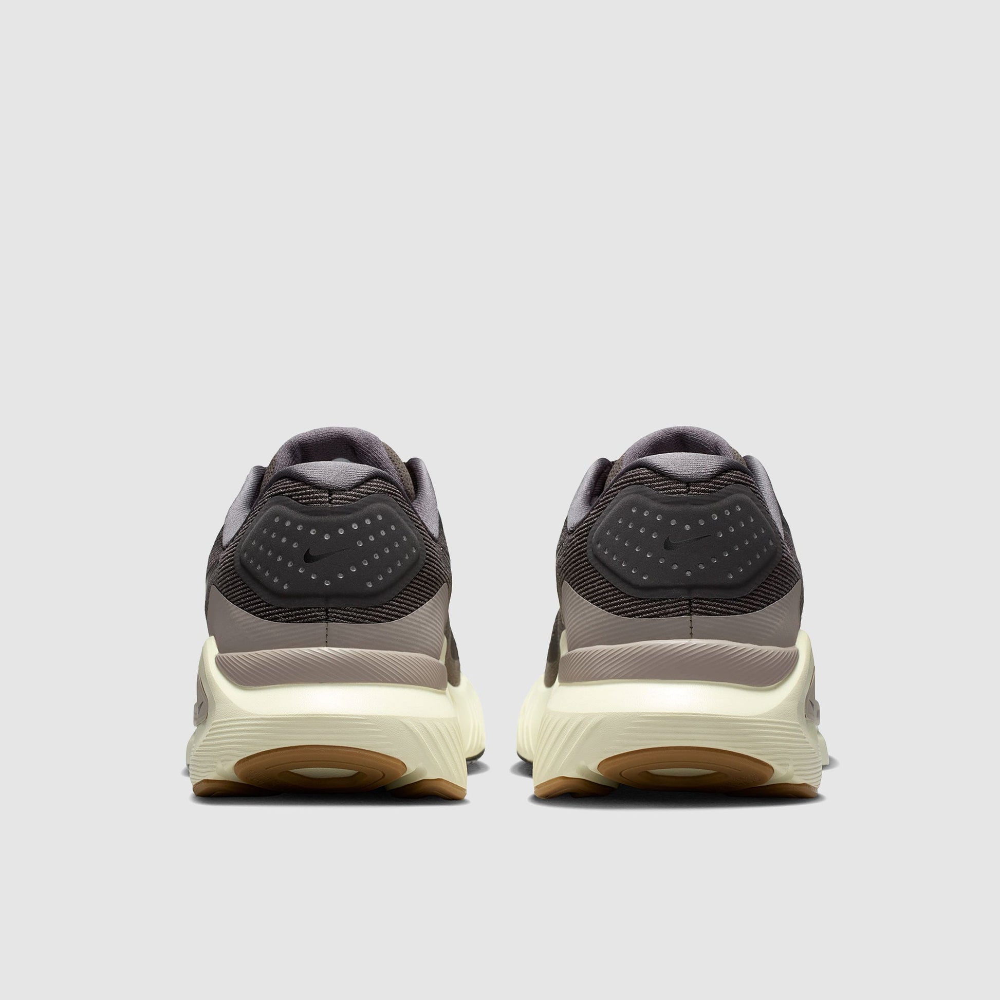 Nike Structure 26