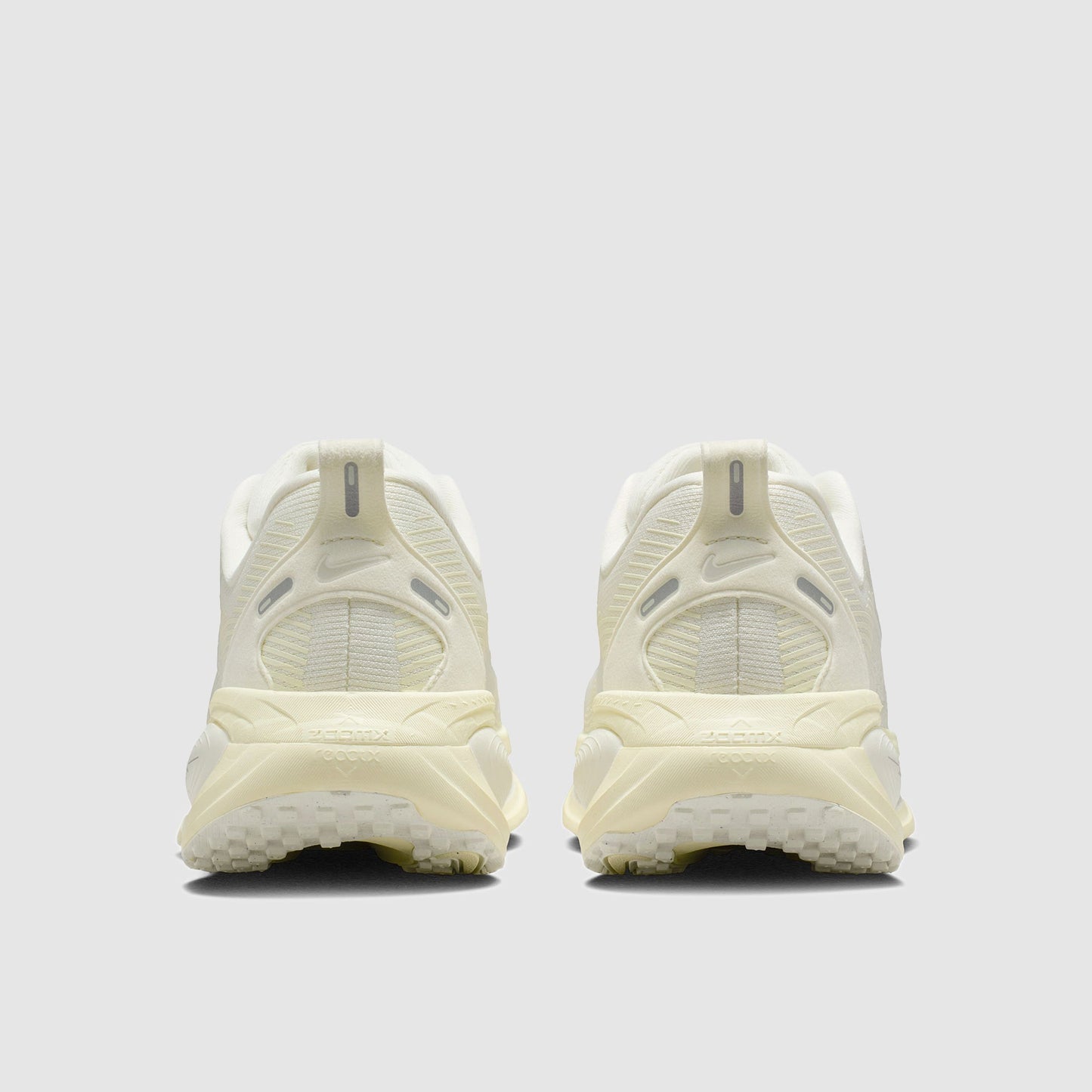 Nike Womens Vomero 18