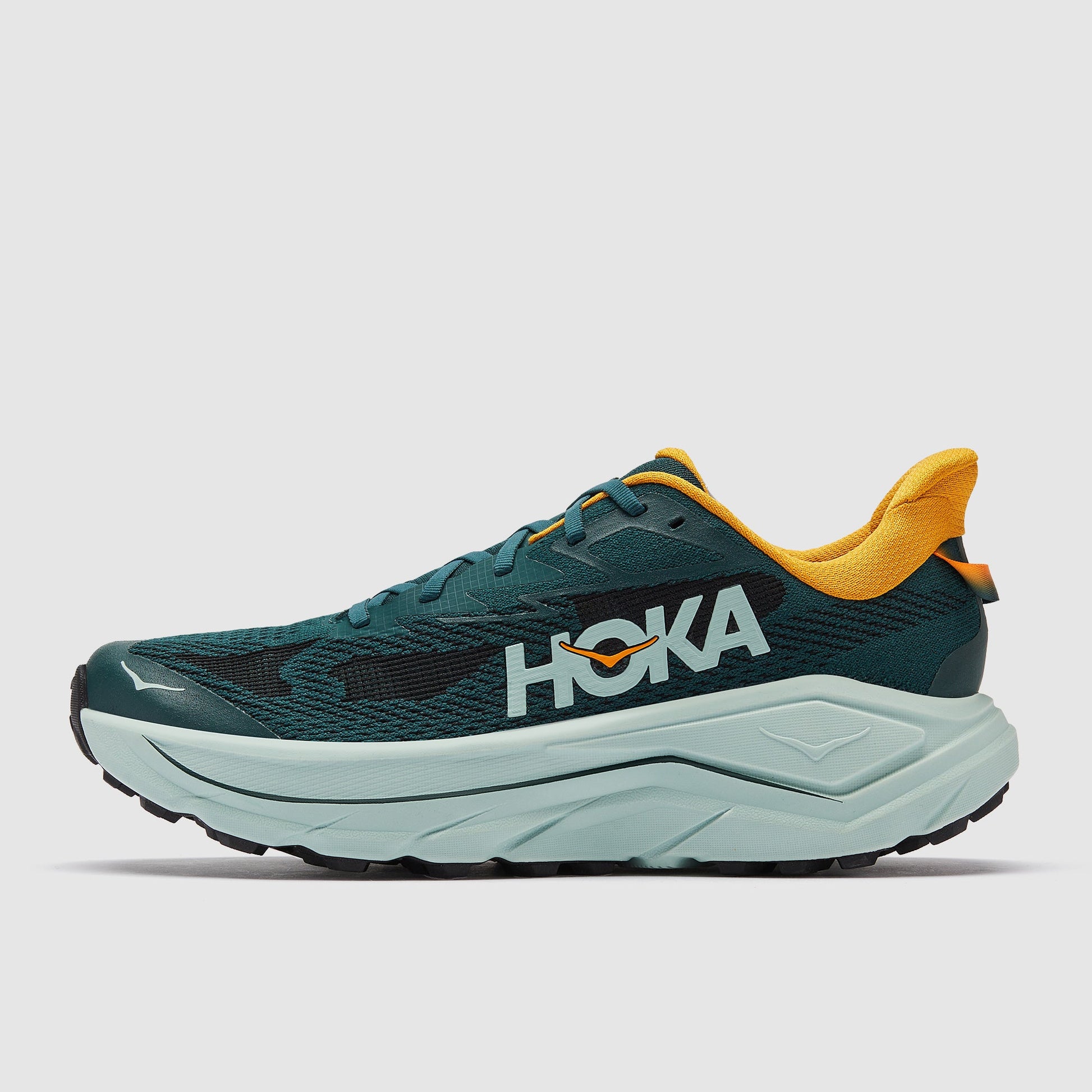Hoka Challenger 8