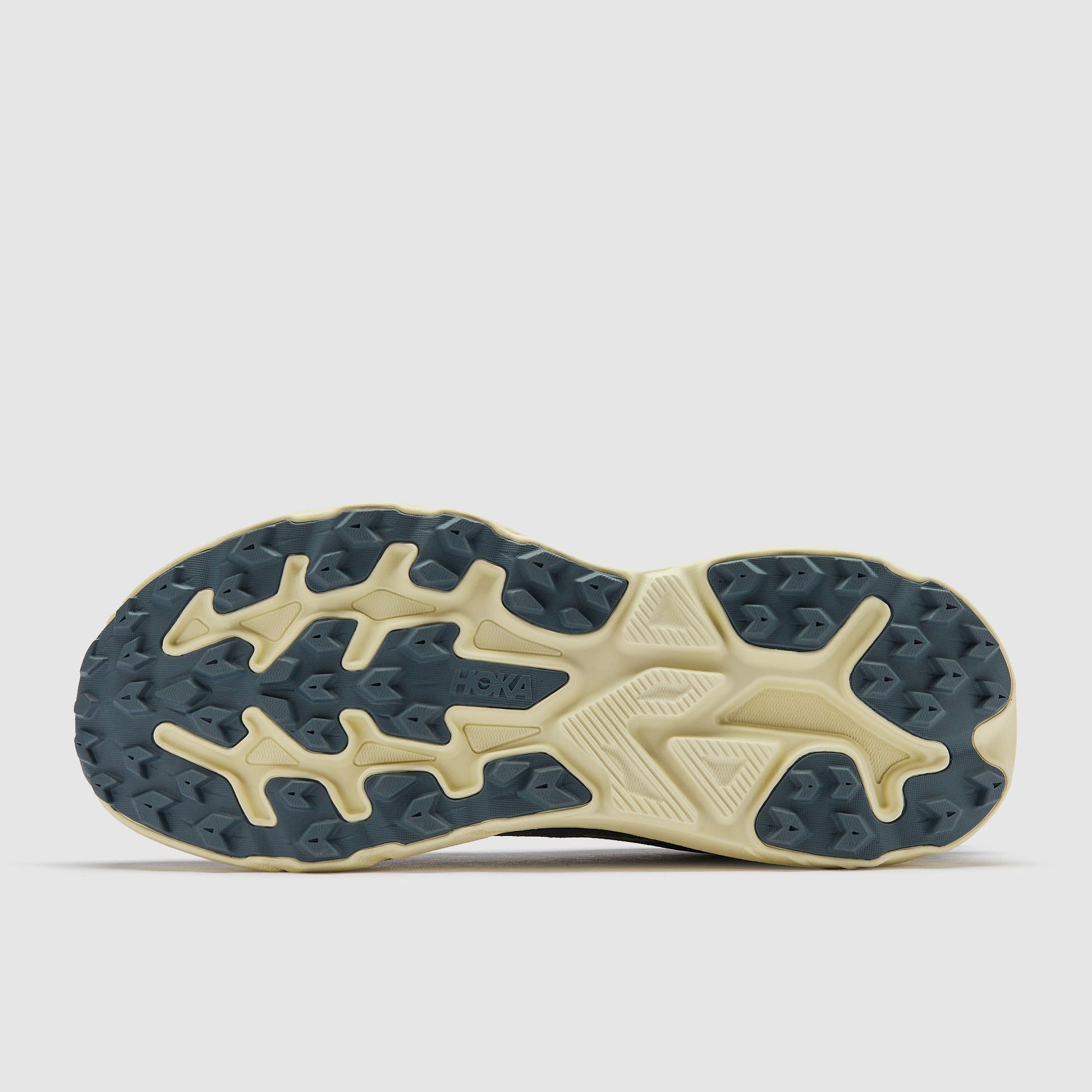 Hoka Challenger 8
