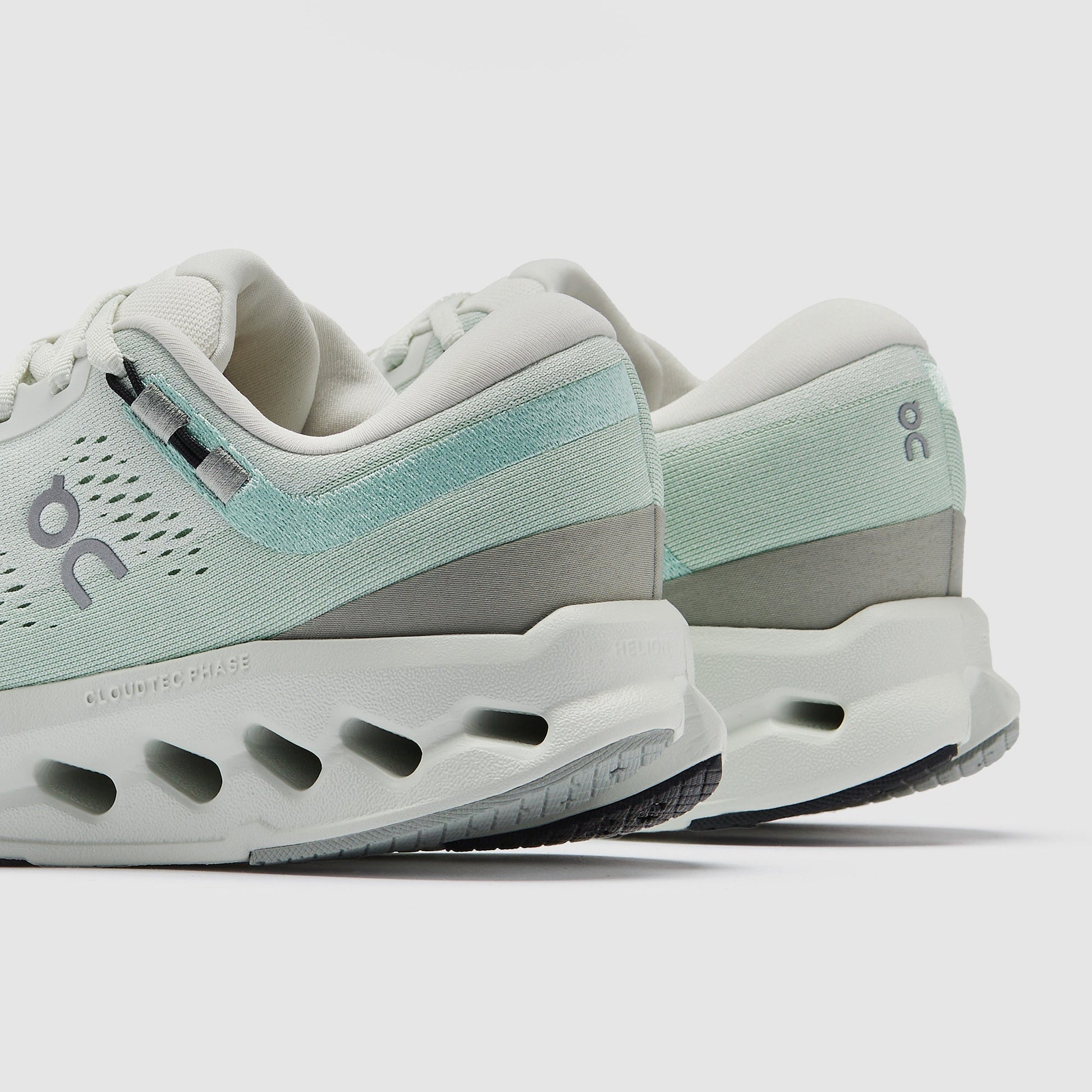On Womens Cloudsurfer 2