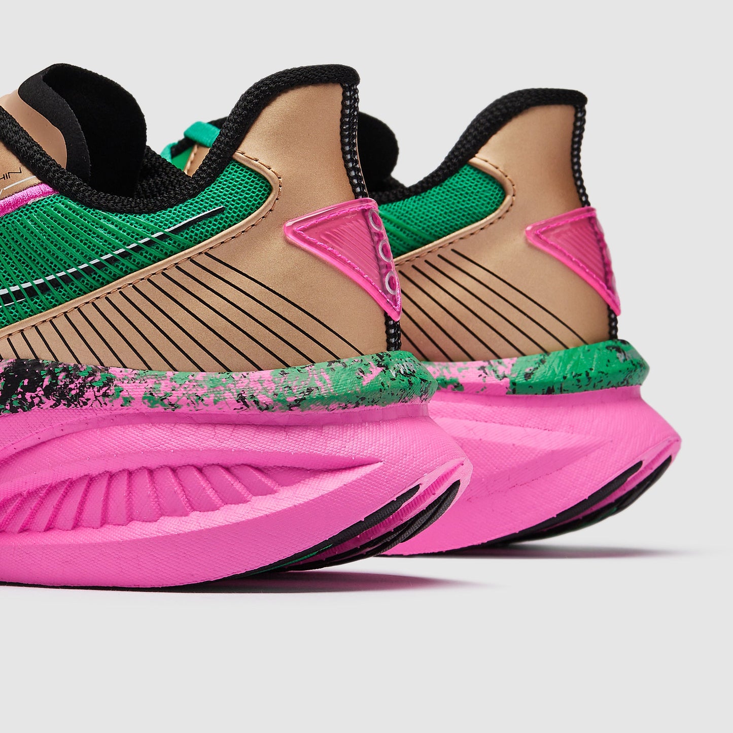 Saucony Endorphin Azura