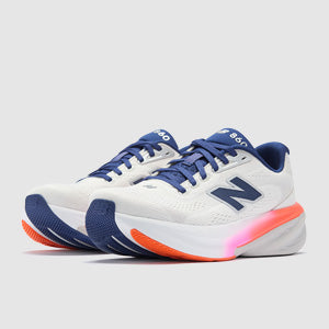 New Balance Womens 860 v15