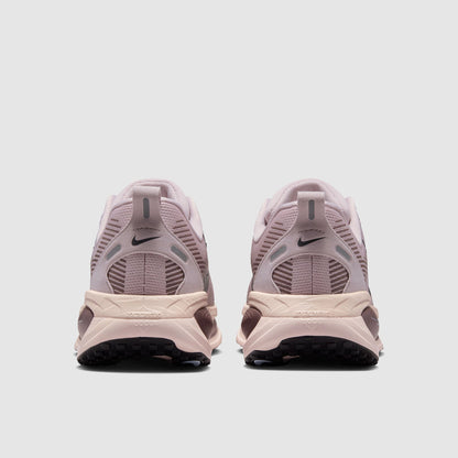 Nike Womens Vomero 18