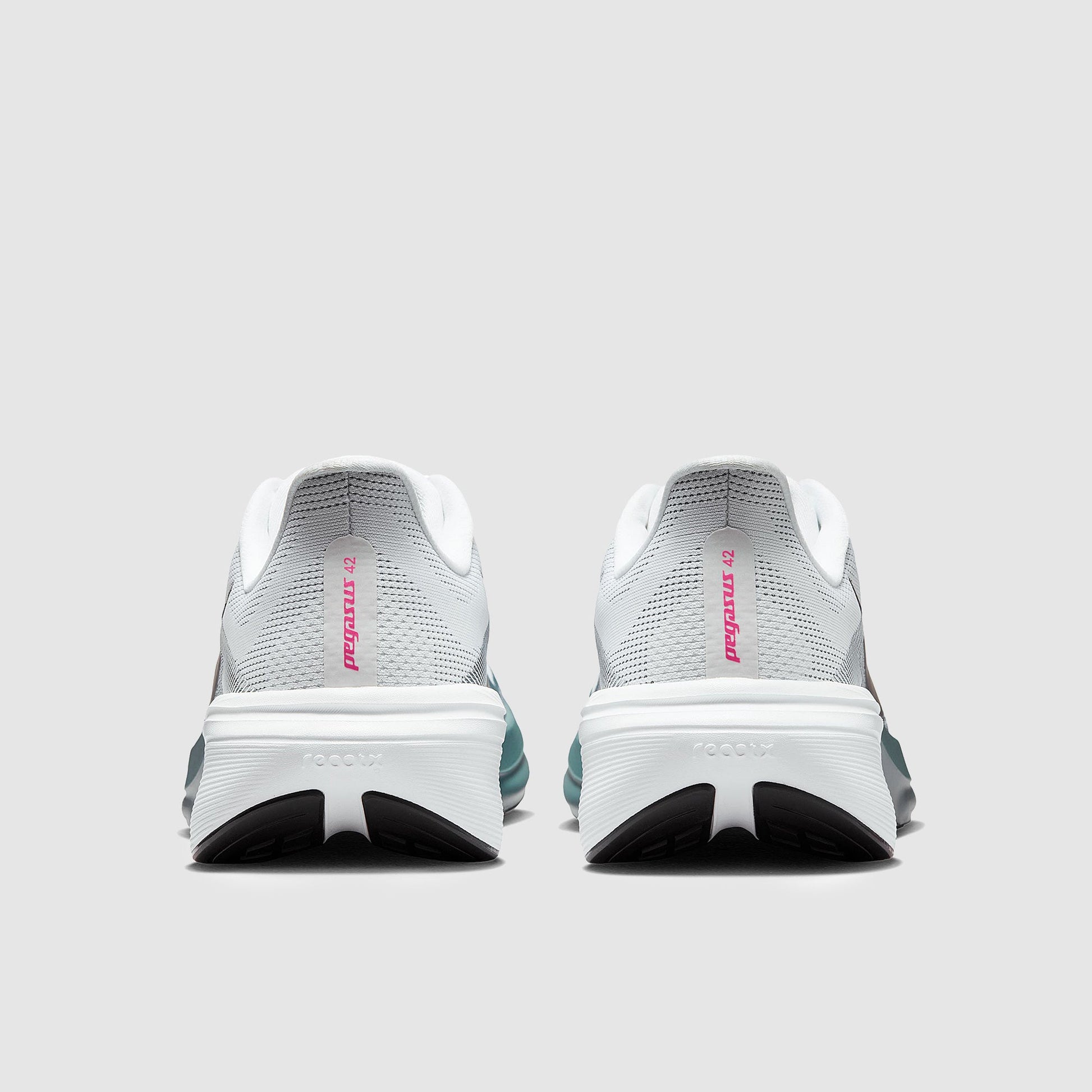 Nike Air Zoom Pegasus 42