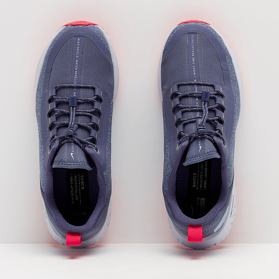 Nike Girls Legend Shield