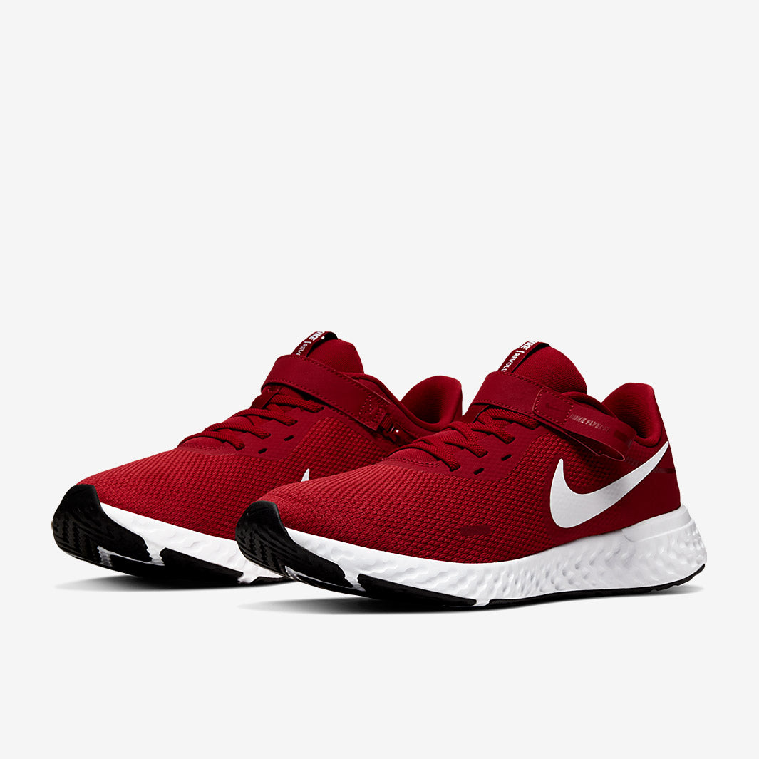 Nike Revolution 5 Flyease