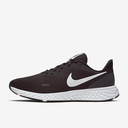 Nike Revolution 5