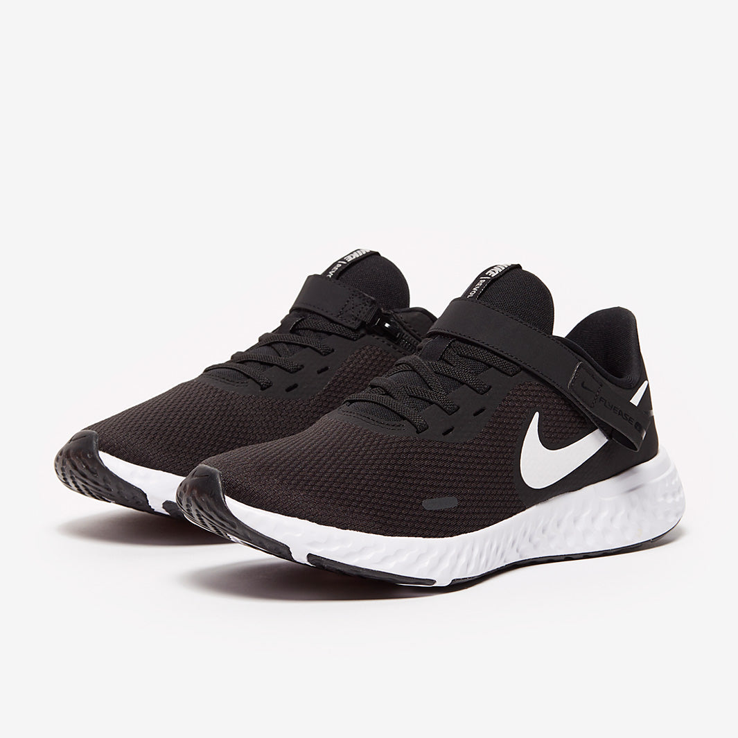 Nike Revolution 5 Flyease