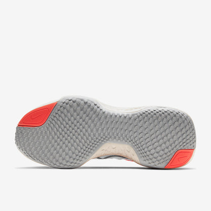 Nike Womens ZoomX Invincible Run Flyknit - White/Metallic Silver