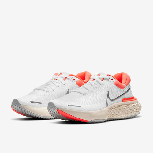 Nike Womens ZoomX Invincible Run Flyknit - White/Metallic Silver