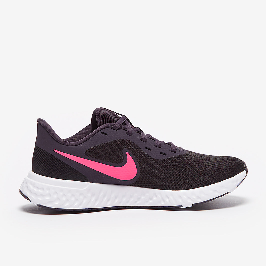 Nike Womens Revolution 5
