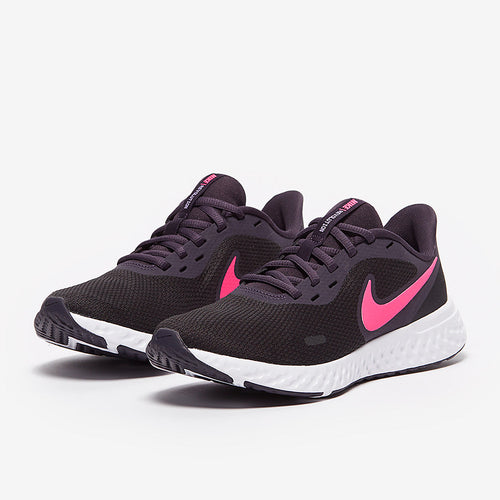 Nike Womens Revolution 5