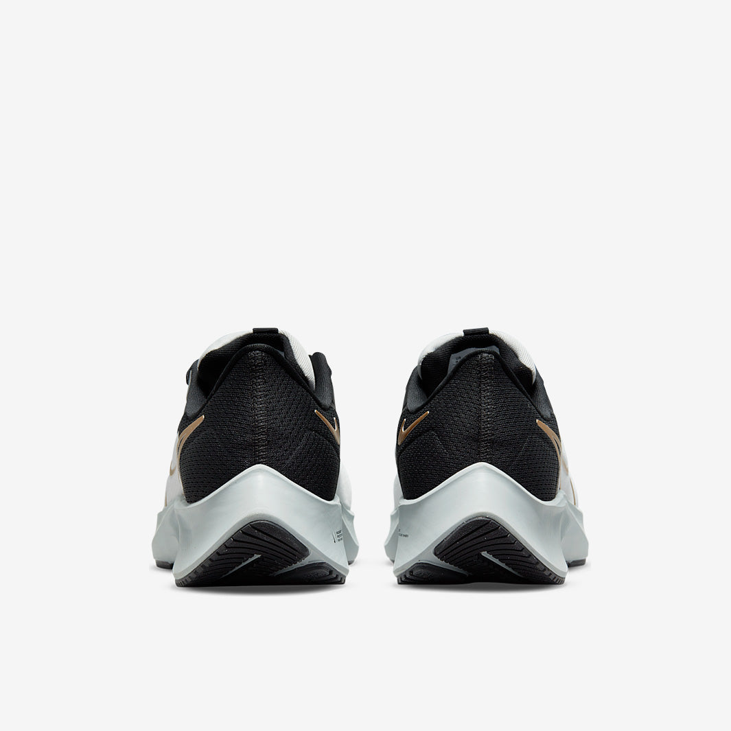Nike Air Zoom Pegasus 38 - Photon Dust/Mtlc Gold Coin